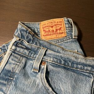 Levi’s 501 Women’s Blue Denim Jeans - 29x26 - Factory Distressed - Like New